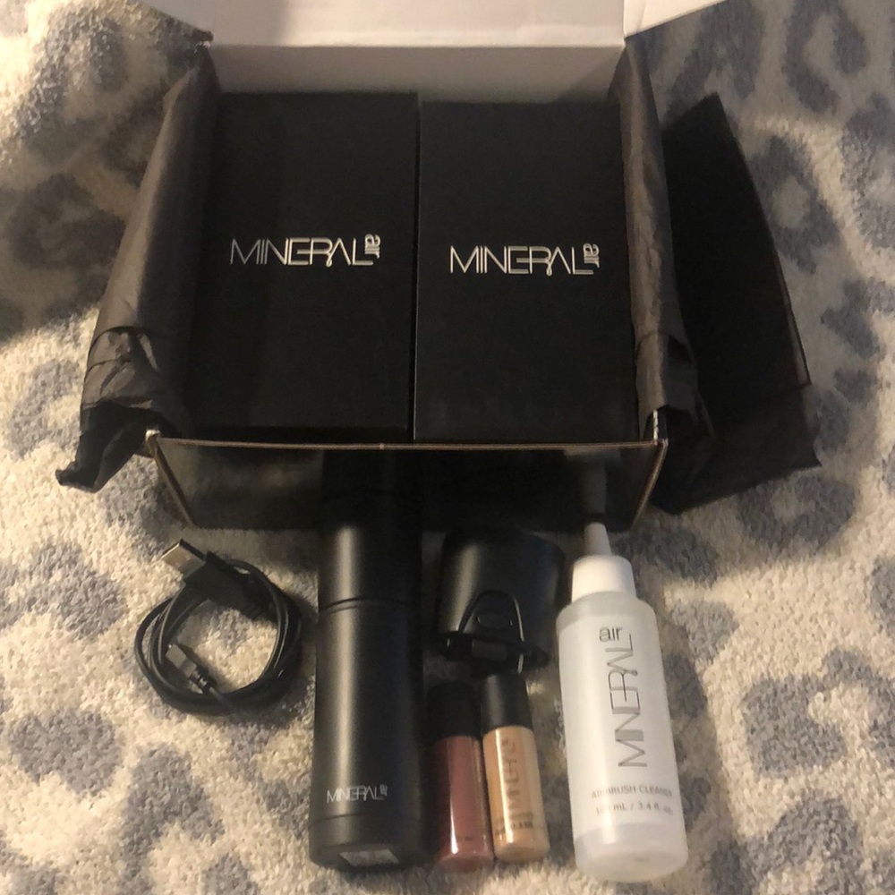 Mineral air airbrush makeup kit